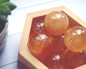 Honey Calcite Mini Sphere 方解石