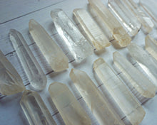 Load image into Gallery viewer, Large Clear Quartz Raw Points 白晶柱
