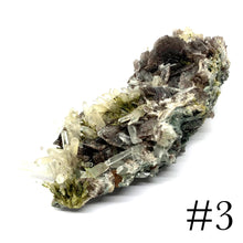 將圖片載入圖庫檢視器 Axinite with Epidote &amp; Quartz - Peru 斧石與綠簾石和白水晶 秘魯
