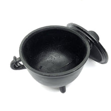 將圖片載入圖庫檢視器 Cast Iron Cauldron with Lid 11.5cm 鑄鐵鍋樹脂香爐
