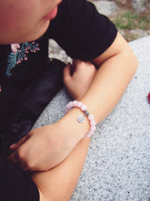將圖片載入圖庫檢視器 Rose Quartz Chakra Healing Bracelet
